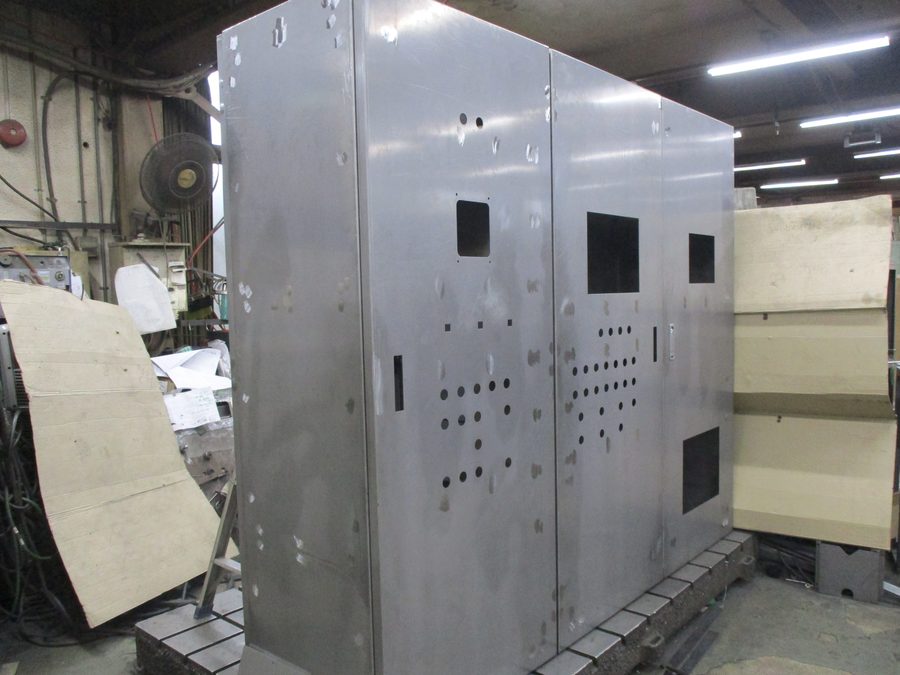 箱物板金の製作例