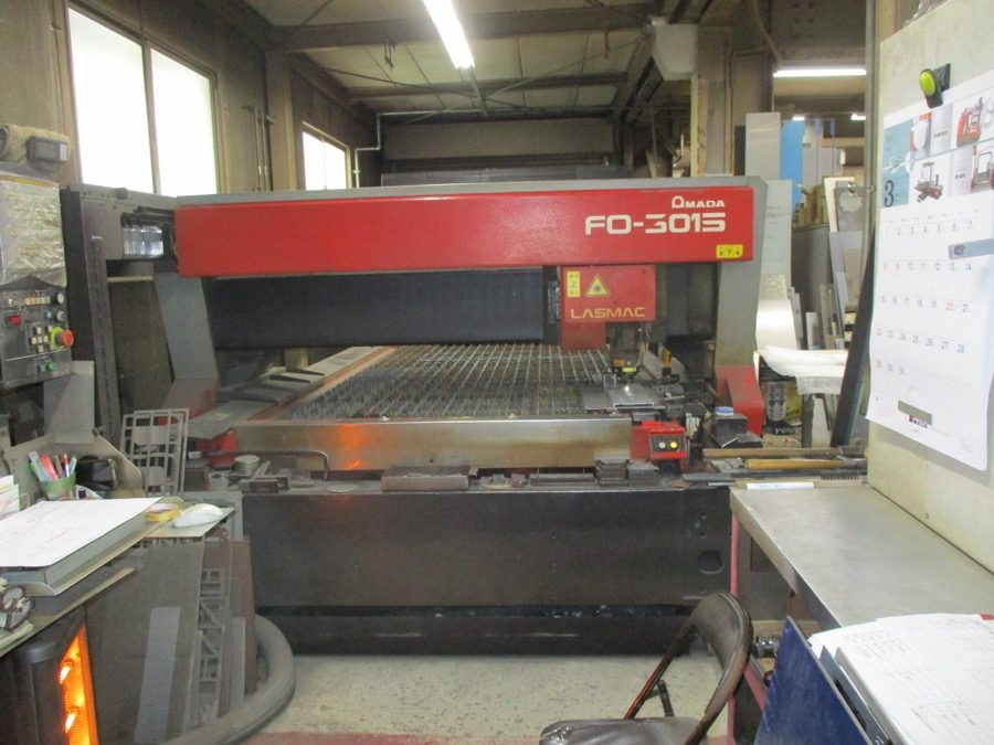 レーザー加工機による板金加工