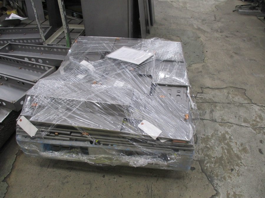 出荷を待つ製品